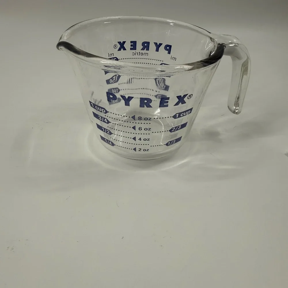 Vintage PYREX 516-O 2-Cup Blue All Capital Lettering Glass Measuring Cup, USA